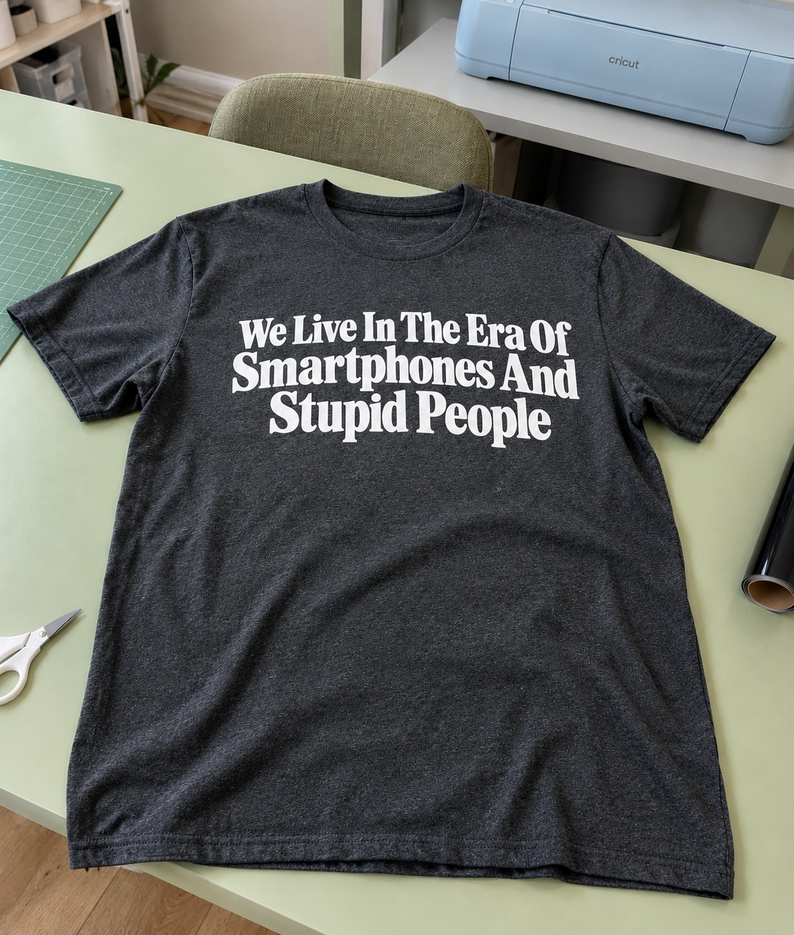 We Live In The Era Of Smartphones And Stupid People T-Shirt